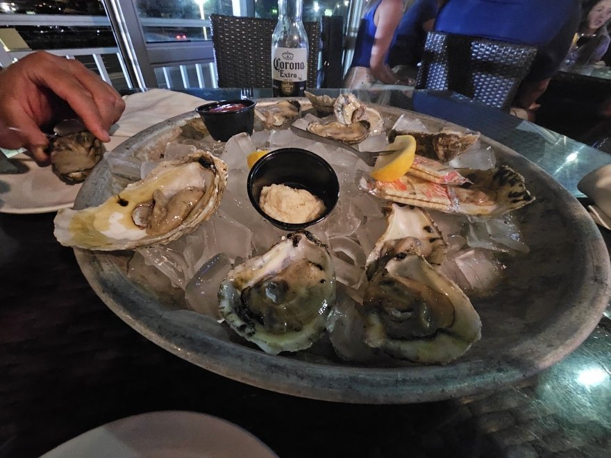 Skye Bar & Grille