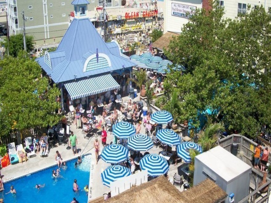 Caribbean Pool Bar