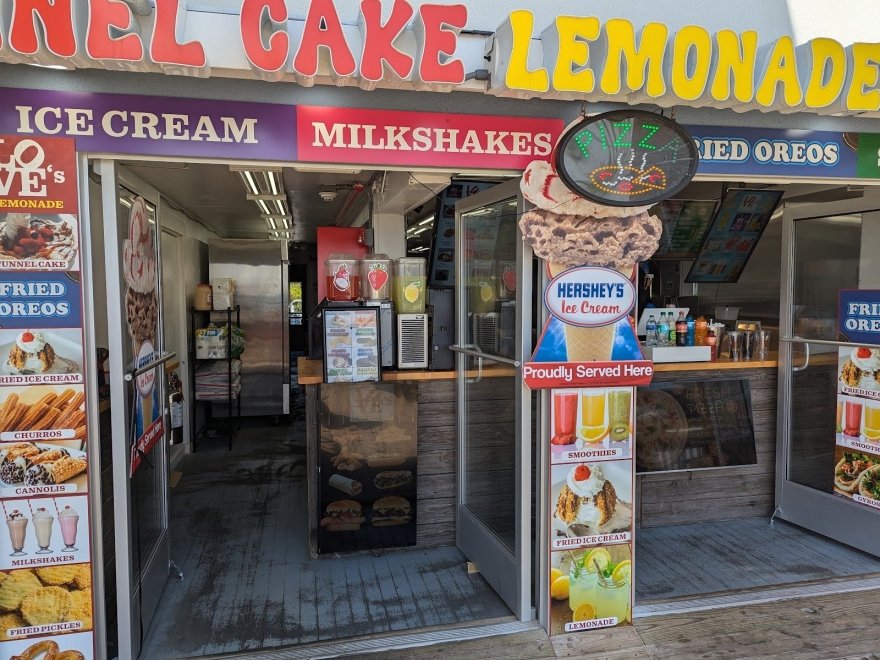 Love's Lemonade & Funnel Cake