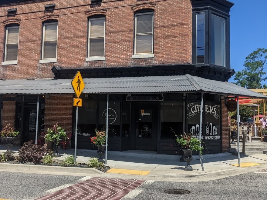 Oaked 110 Whiskey & Wine Bar