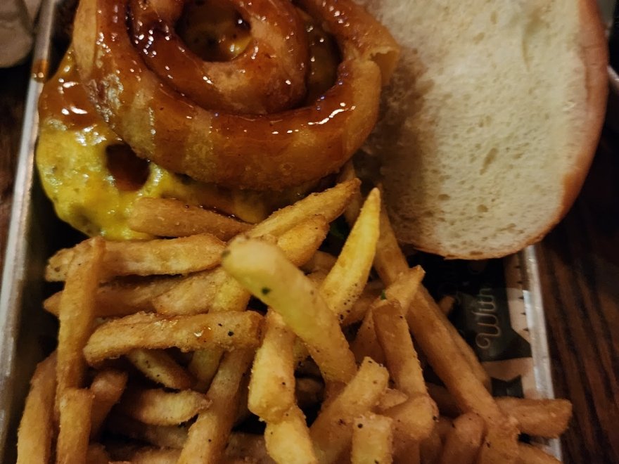 Oaked 110 Whiskey & Wine Bar