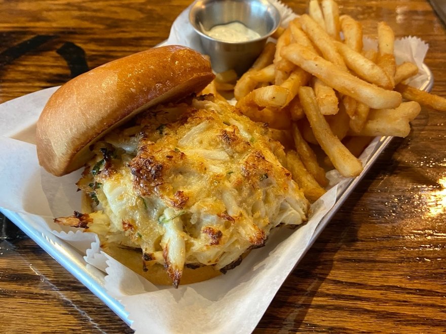 Oaked 110 Whiskey & Wine Bar