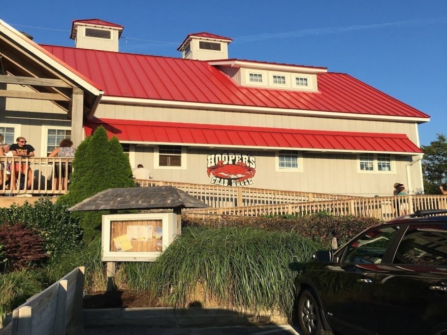 Hooper's Crab House & Sneaky Pete's